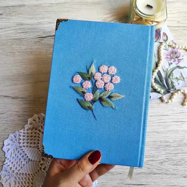 دفتر گل فندقی